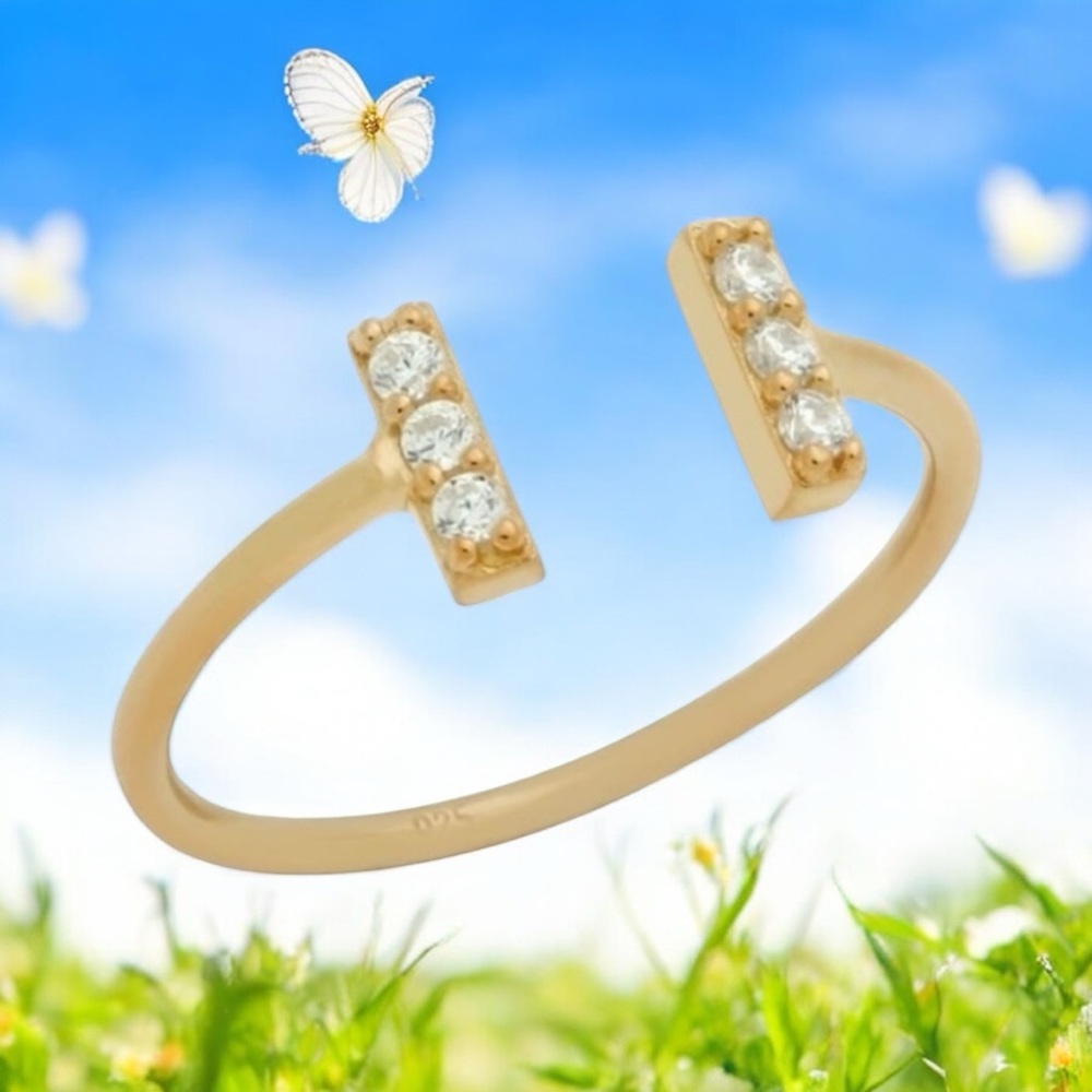 NWOT STERLING SILVER 18k Yellow Gold Plated CZ RING SIZE 7 Adjustable